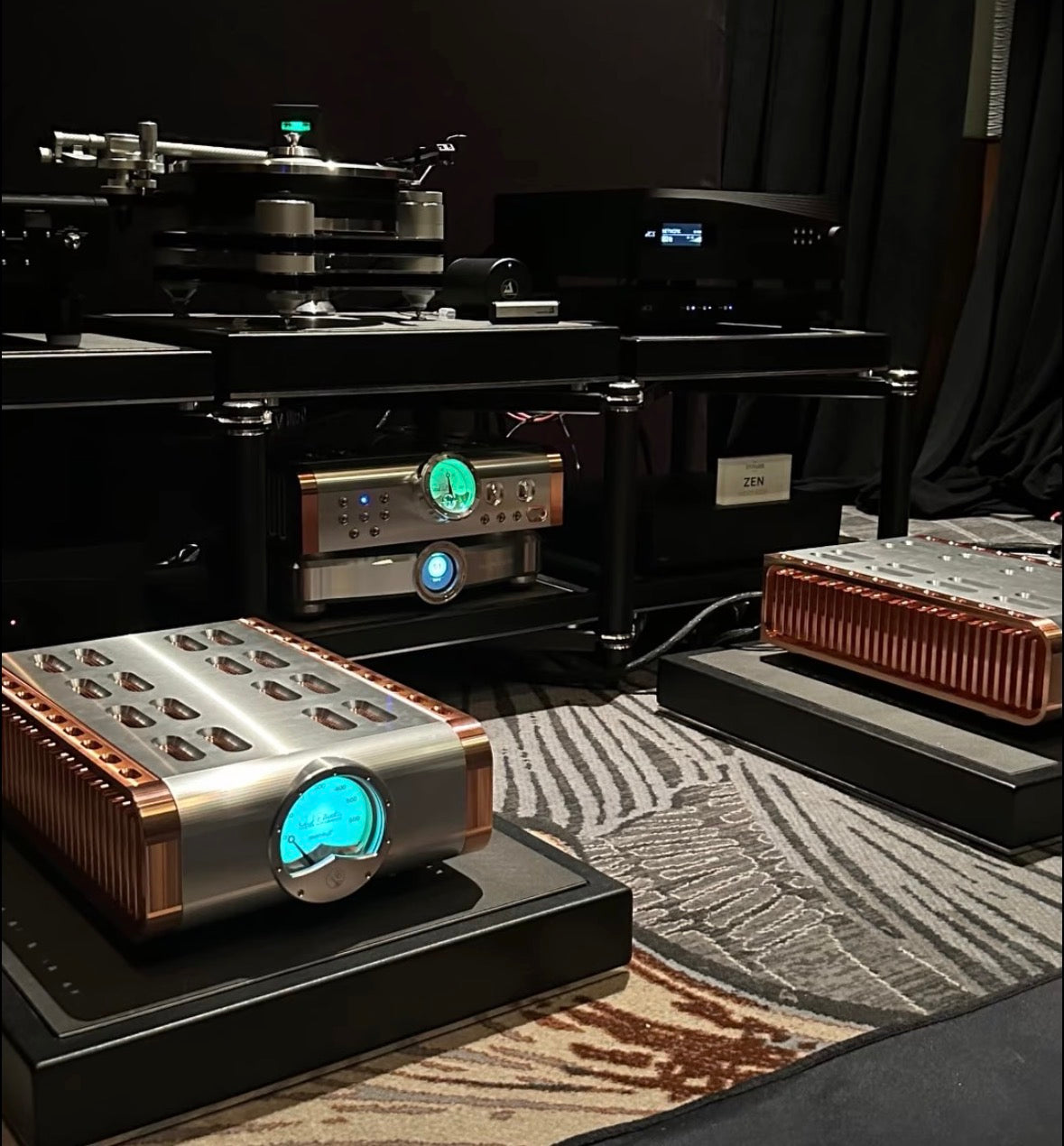 The Other Half of the Equation: Dan D'Agostino Momentum C2Z Preamplifier