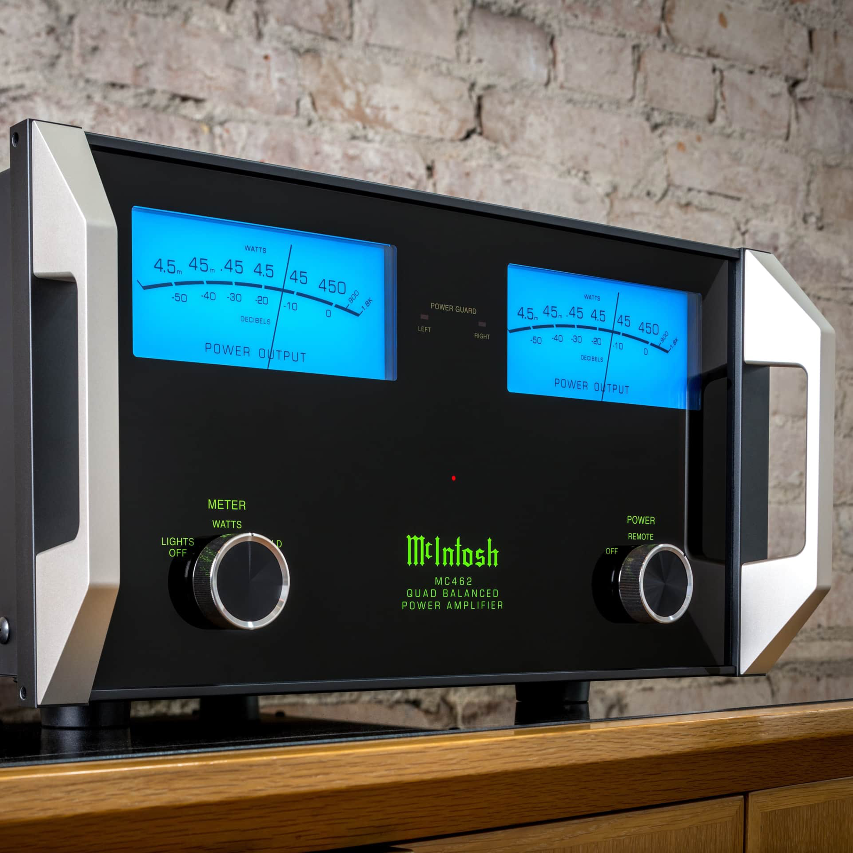 McIntosh MC462 2-Channel Solid State Amplifier