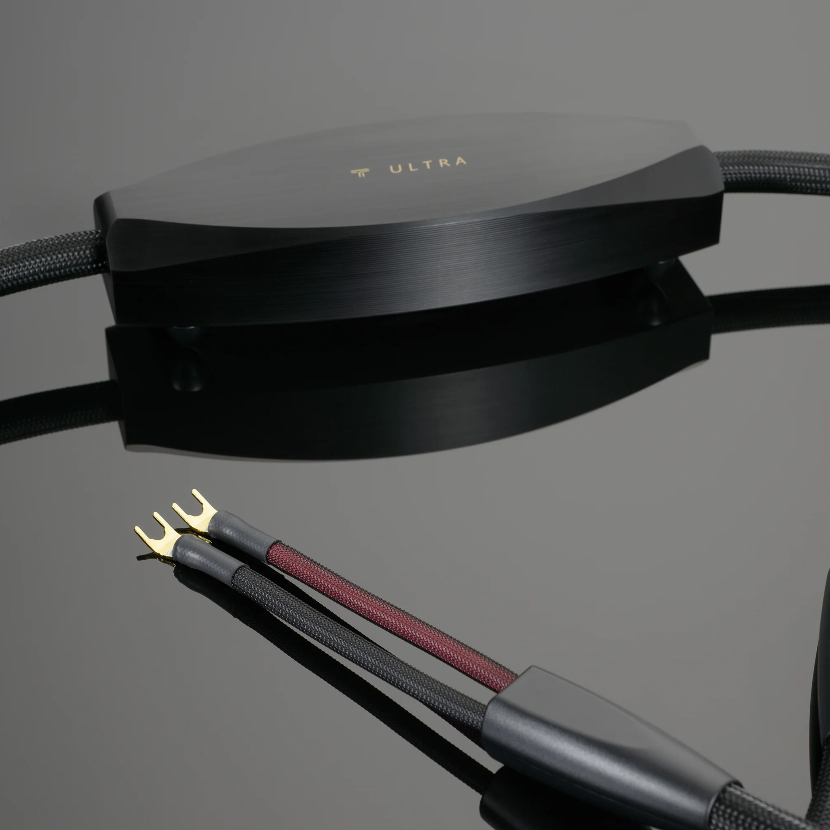 Transparent Ultra Speaker Cable