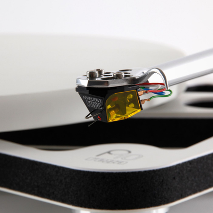Rega Planar 10 Turntable