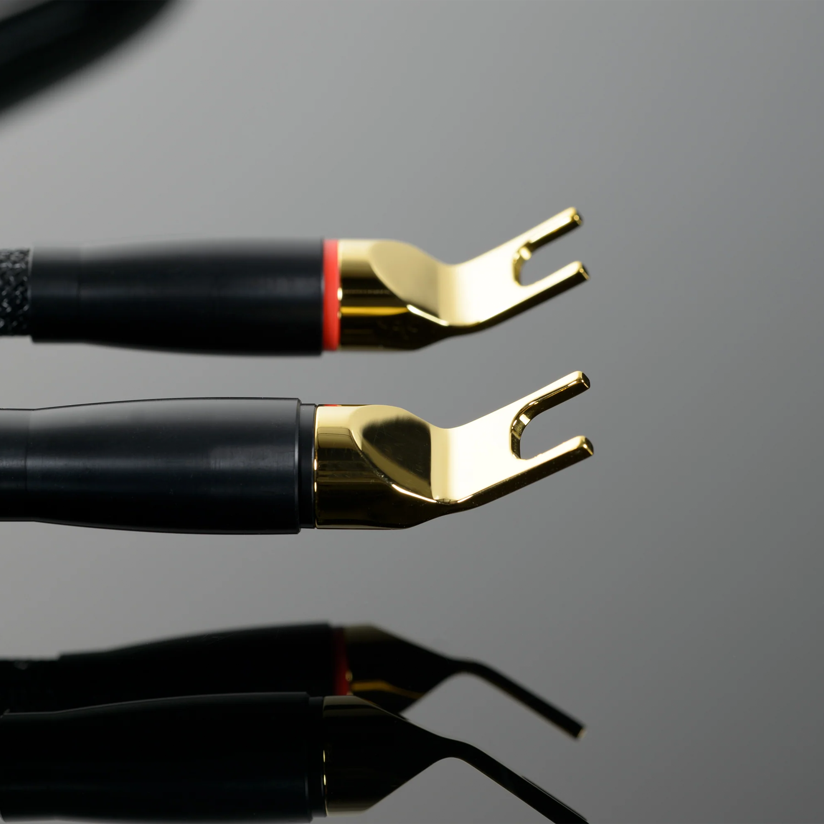 Transparent Magnum Opus Speaker Cable